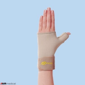 Elastyczny, neoprenowy stabilizator nadgarstka ze wzmocnieniem kciuka SP 226