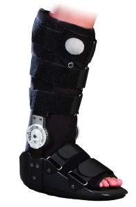 Jednokomorowa orteza sztywna na goleń i stopę (długa) AT53003